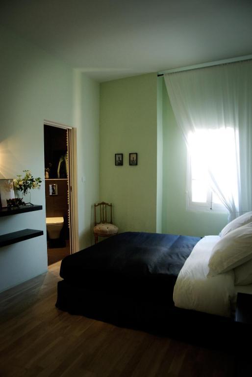 Monte Arena Bed & Breakfast Montaren-et-Saint-Mediers Bilik gambar