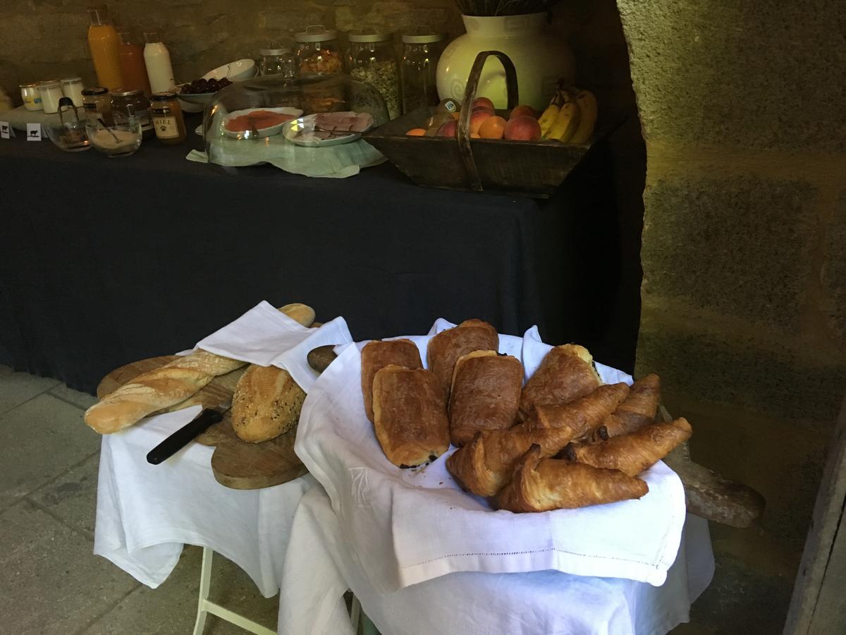 Monte Arena Bed & Breakfast Montaren-et-Saint-Mediers Luaran gambar
