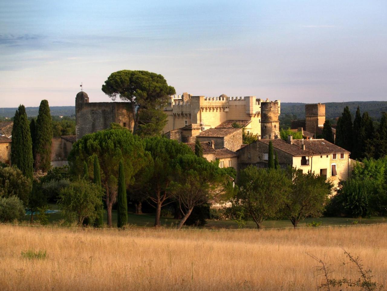 Monte Arena Bed & Breakfast Montaren-et-Saint-Mediers Luaran gambar